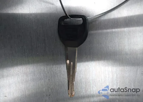 1998 Honda Cr-V Lx z USA, uszkodzony, nr VIN JHLRD2843WC013575